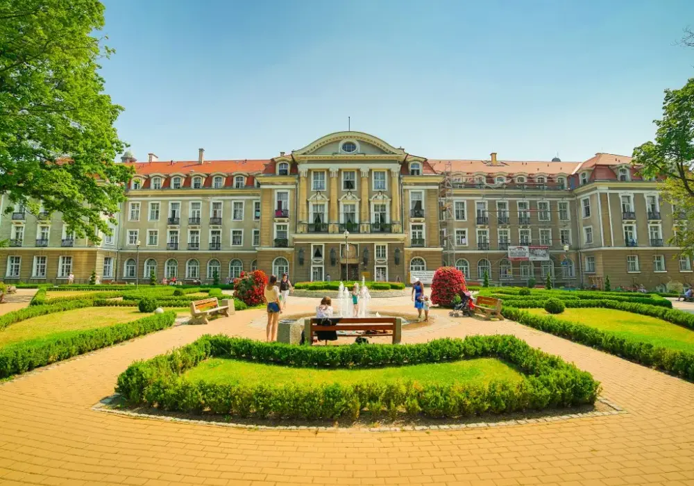 Czy Dom Zdrojowy w Szczawnie to must-see? Poznajmy jego sekrety