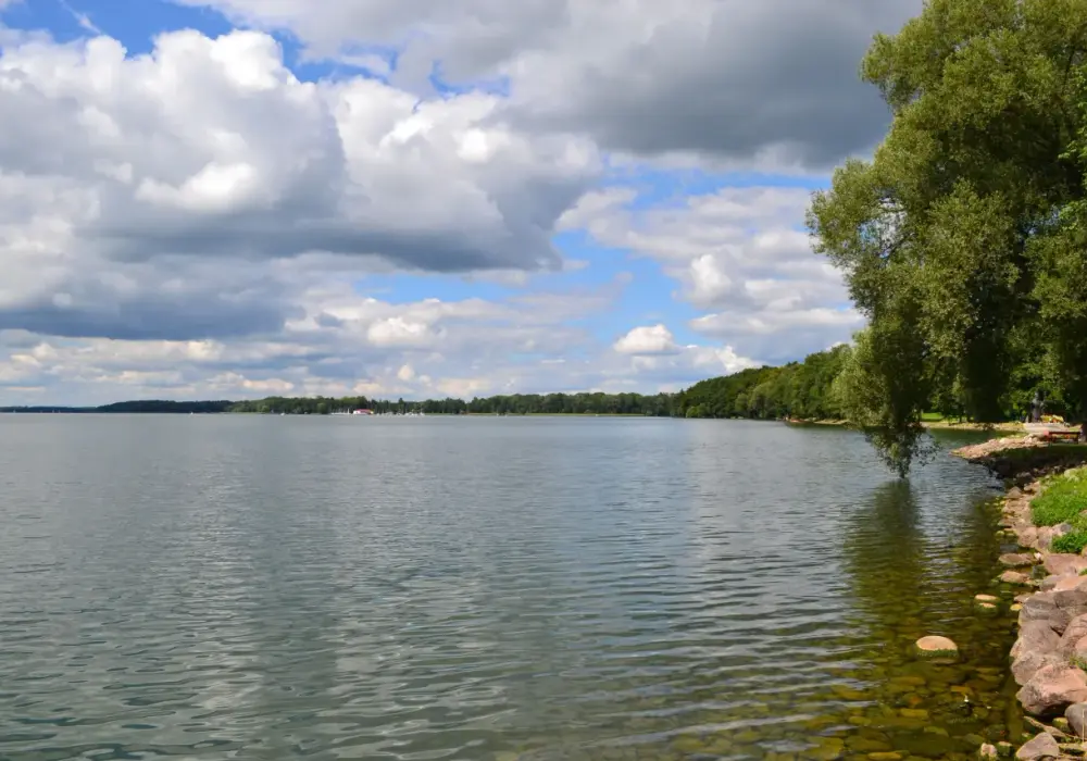 Jezioro Drawskie - największe w regionie i pełne atrakcji turystycznych