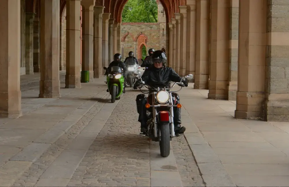 Najpiękniejsze trasy motocyklowe w Dolnym Śląsku, które musisz poznać