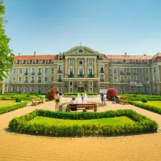 Czy Dom Zdrojowy w Szczawnie to must-see? Poznajmy jego sekrety