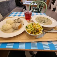 Gdzie zjeść tanio w wegetariańskim barze mlecznym w Warszawie?