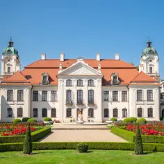 Jak zwiedzić Pałac Zamoyskich za darmo? Ciekawy sposób na wejście