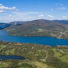 Jezioro Ostrowskie w kujawsko-pomorskim - malowniczy wypoczynek nad wodą