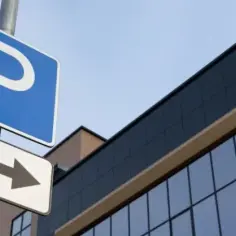 Gdzie zaparkować w Gdańsku? Sprawdź najlepsze opcje i lokalizacje
