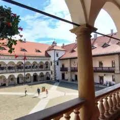Jak zwiedzić zamek w Niepołomicach i poznać wszystkie tajemnice?