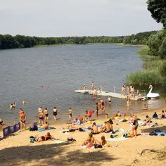 Jezioro Wikaryjskie - najlepsze atrakcje i plaże na letni wypoczynek