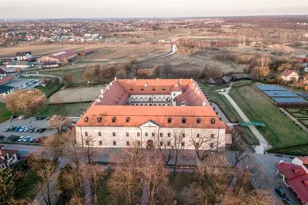 Zdjęcie Jak zwiedzić zamek w Niepołomicach i poznać wszystkie tajemnice?
